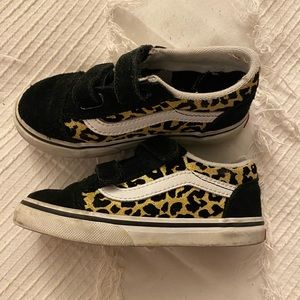 Vans toddler girls leopard Velcro sneakers size: 9.5